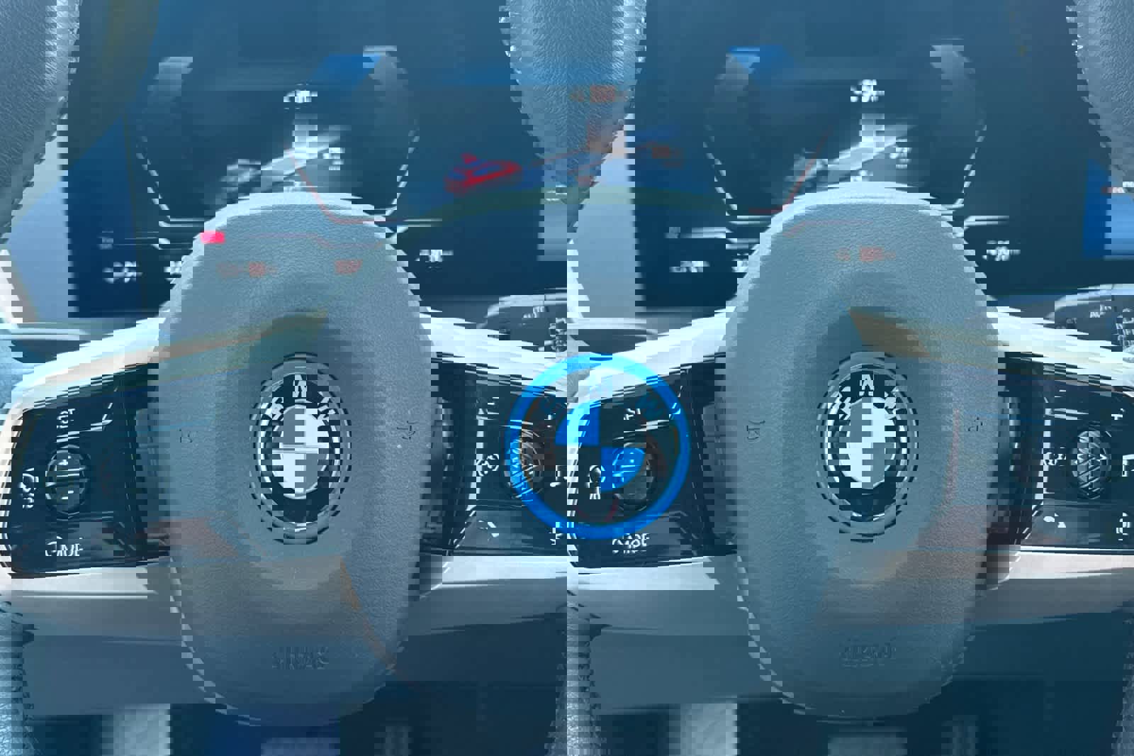 Used 2025 BMW iX xDrive50 image 27