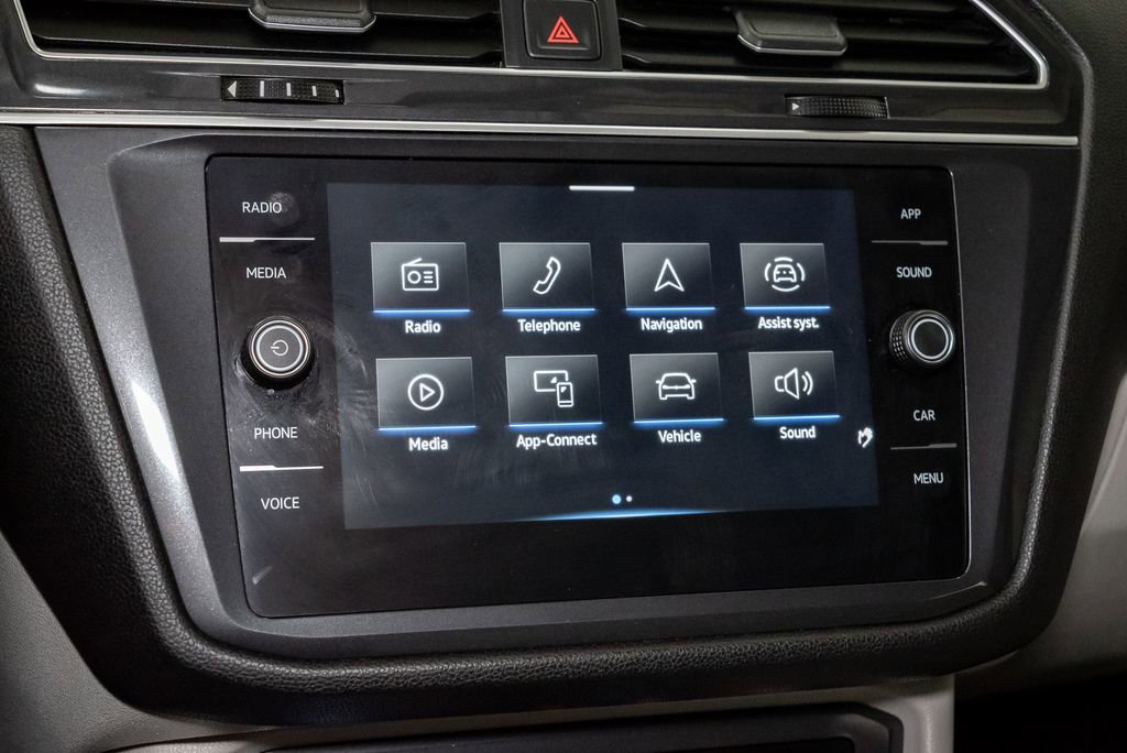 Used 2023 Volkswagen Tiguan SE image 17