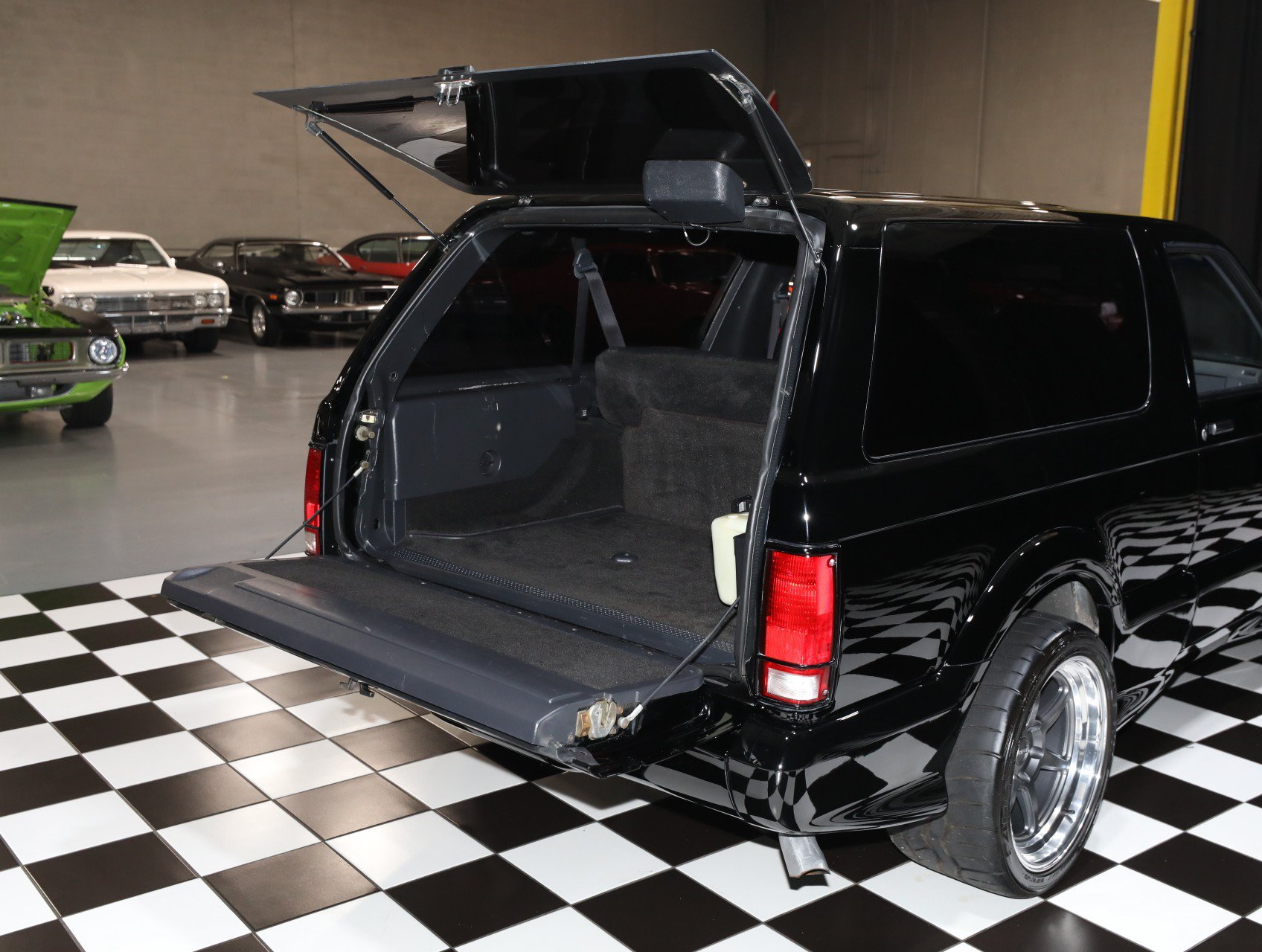 Used 1993 GMC Typhoon AWD/4WD image 42