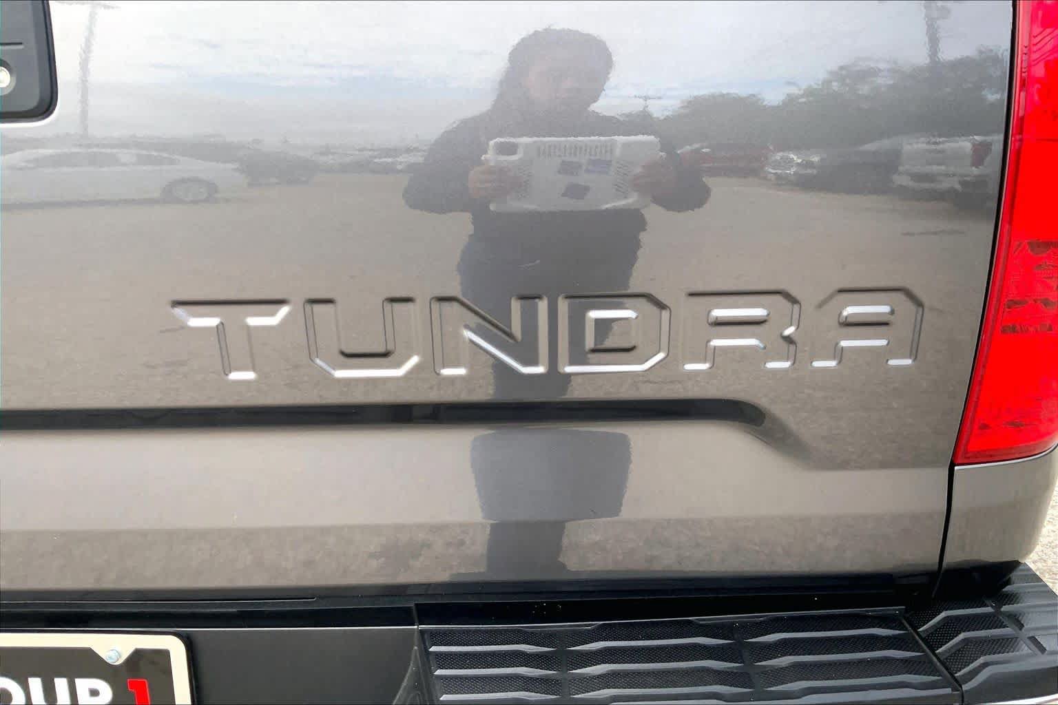 Used 2018 Toyota Tundra SR5 w/ SR5 Upgrade Package RWD image 30
