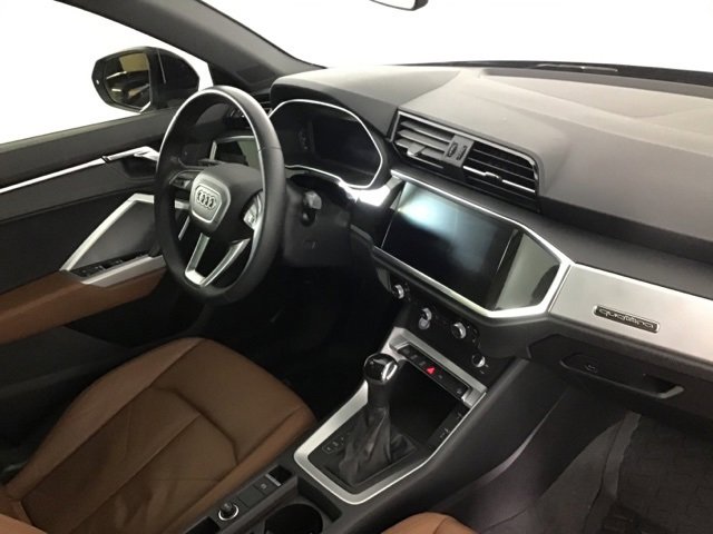 Used 2020 Audi Q3 2.0T Premium w/ Convenience Package image 22