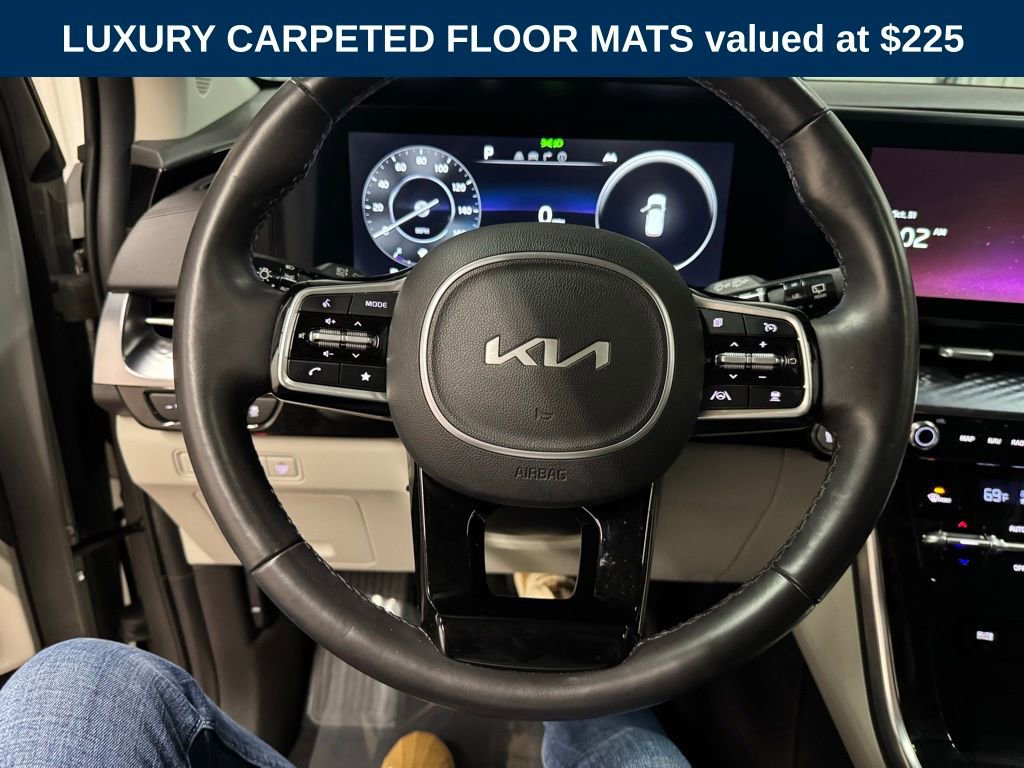 Used 2024 Kia Carnival SX Prestige image 7