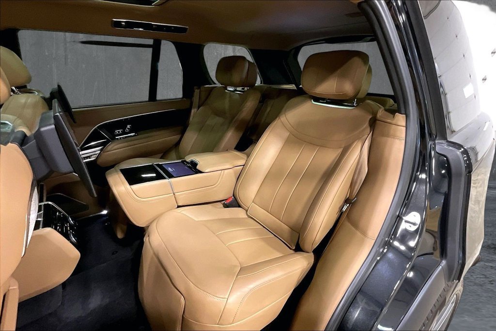 Certified 2023 Land Rover Range Rover Long Wheelbase Autobiography AWD/4WD image 23