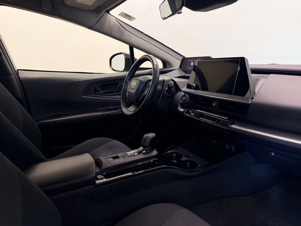 Used 2023 Toyota Prius LE FWD image 16