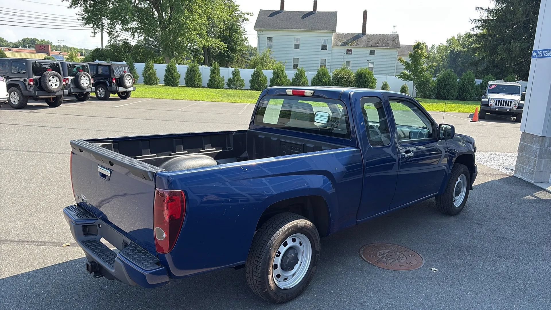 Used 2012 Chevrolet Colorado W/T RWD image 3