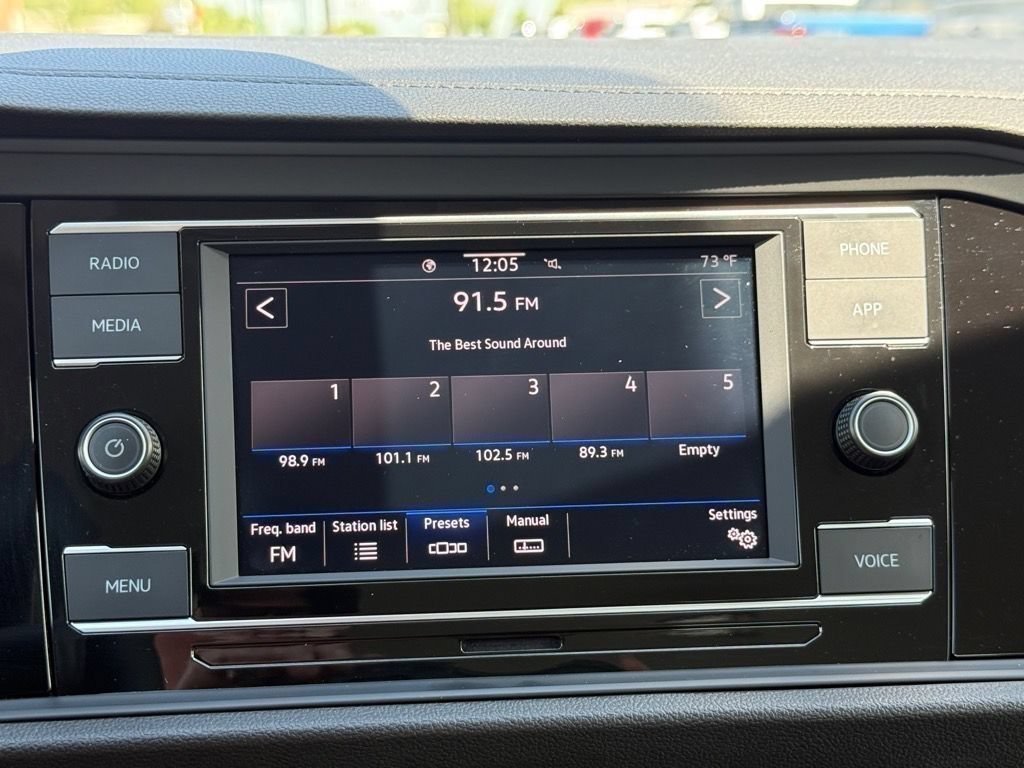 Used 2023 Volkswagen Jetta SE FWD image 20