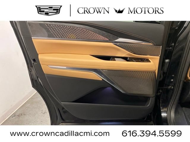 Certified 2025 Cadillac Escalade IQ Sport 2 AWD/4WD image 21