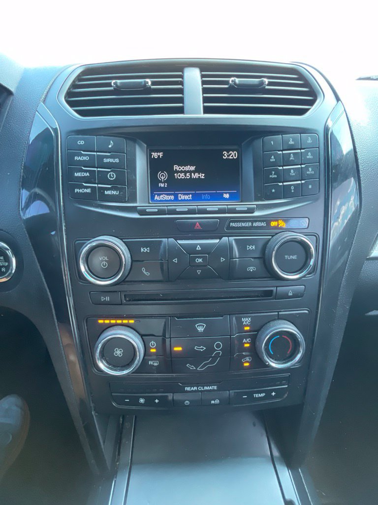 Used 2016 Ford Explorer XLT AWD/4WD image 14