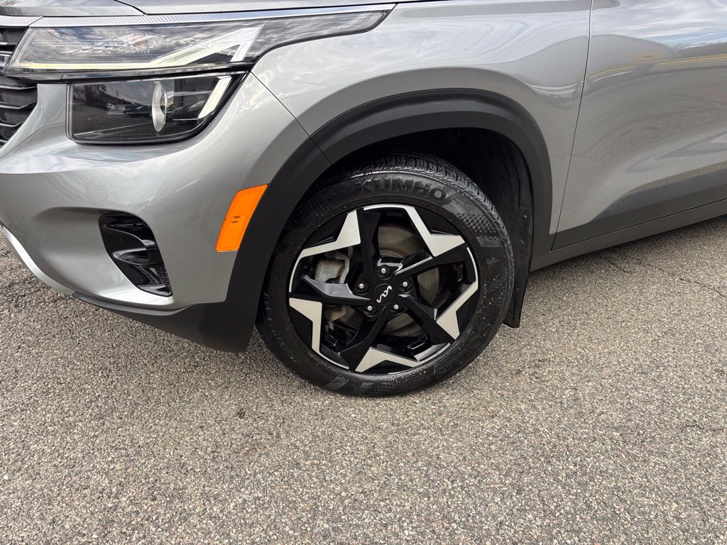 Used 2025 Kia Seltos S AWD/4WD image 2