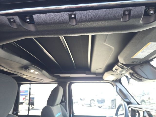 Used 2025 Jeep Wrangler Unlimited Rubicon 4xe w/ Safety Group image 45