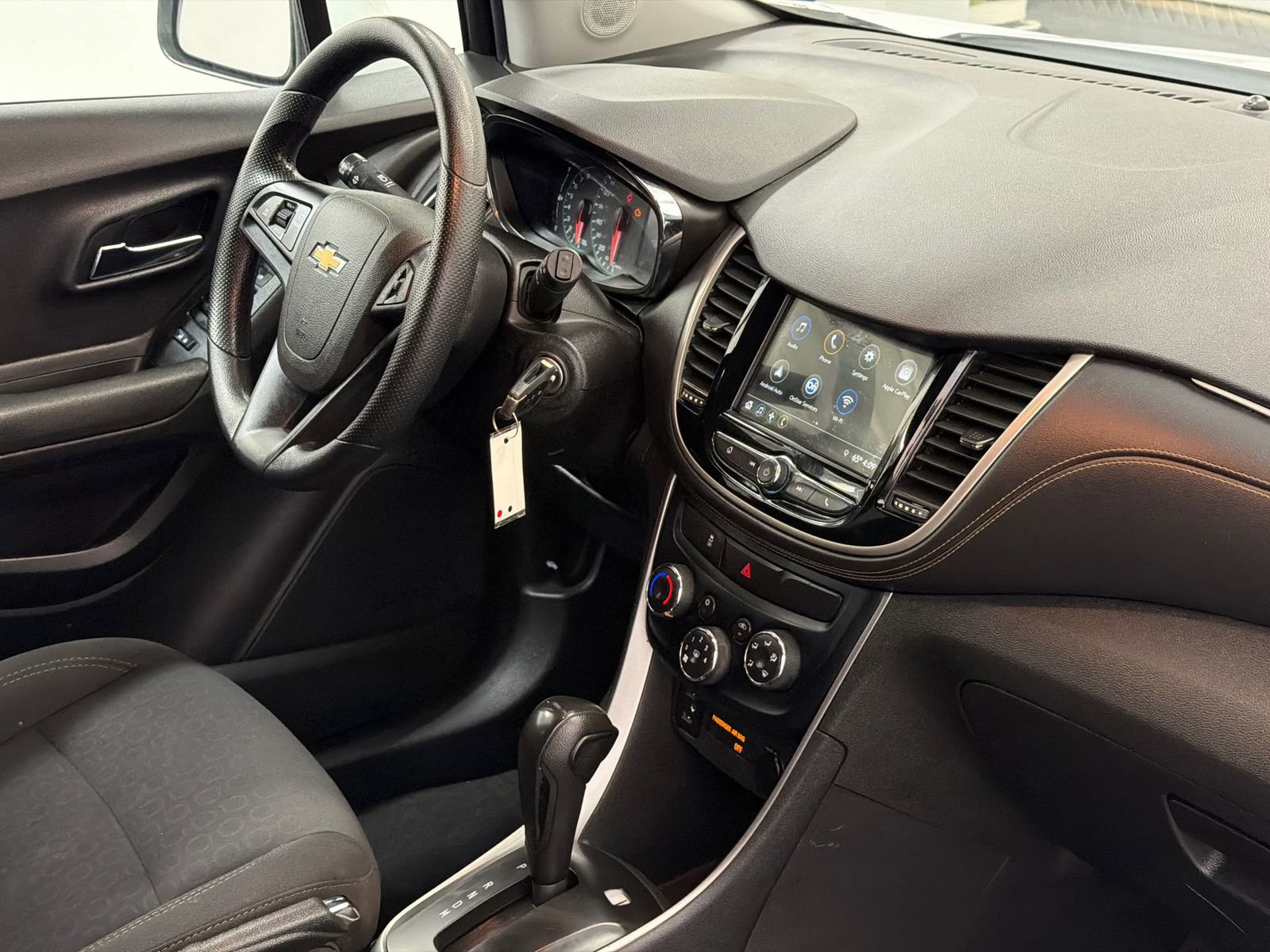 Used 2019 Chevrolet Trax LS w/ Tint and Cruise Package FWD image 9