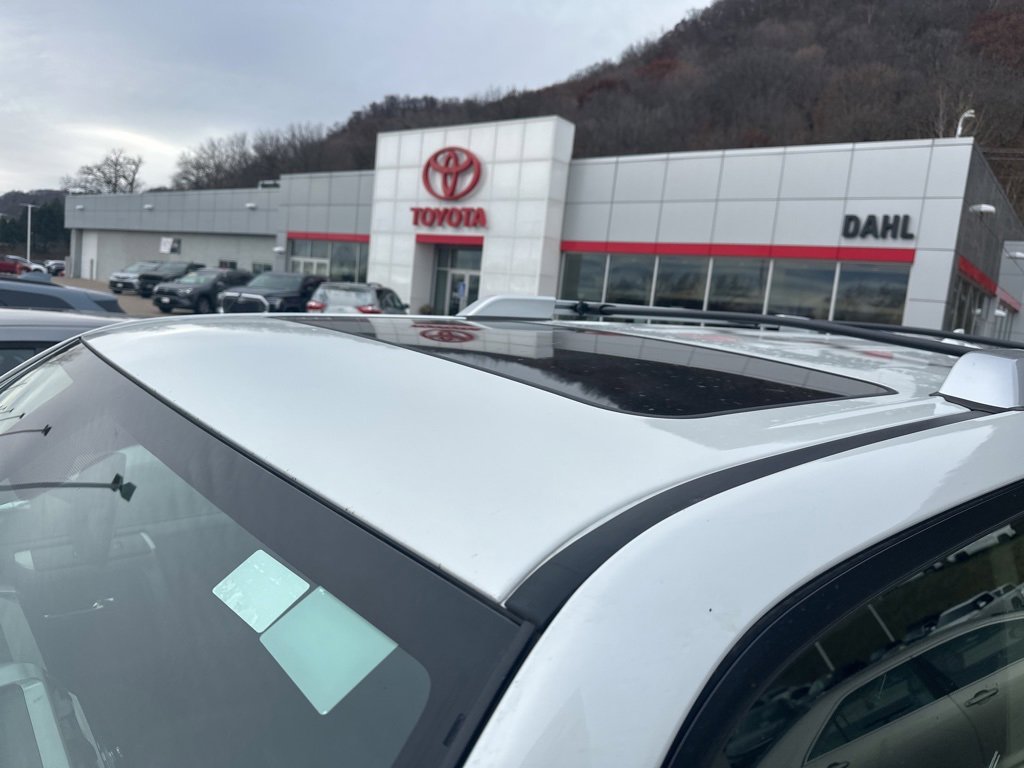 Used 2024 Toyota 4Runner Limited image 2