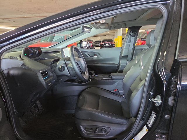 Used 2024 Toyota Prius XLE FWD image 15