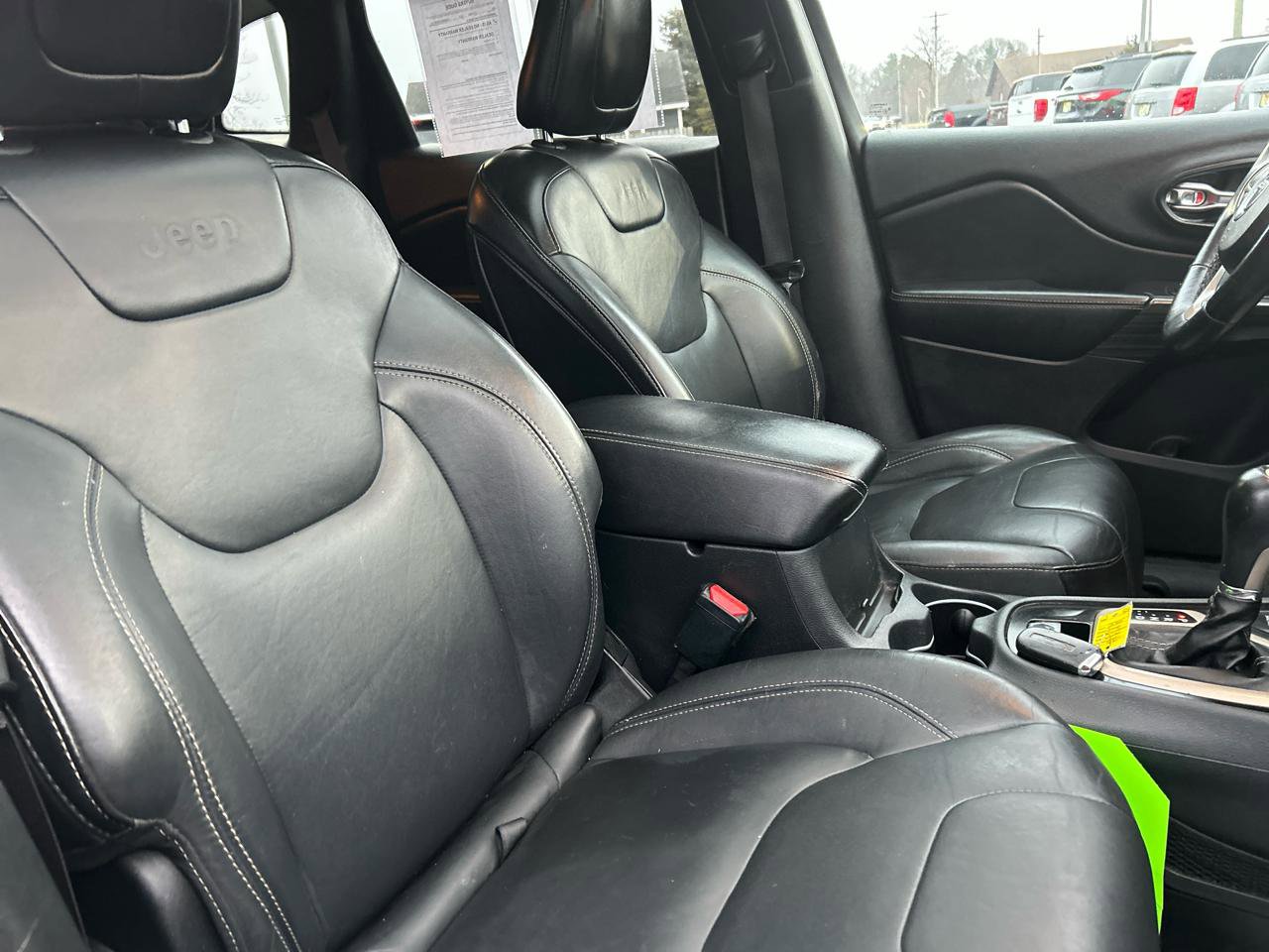 Used 2016 Jeep Cherokee Limited image 30