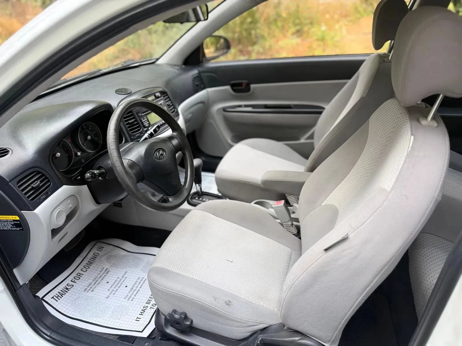 Used 2009 Hyundai Accent GS w/ Premium Pkg 3 FWD image 9