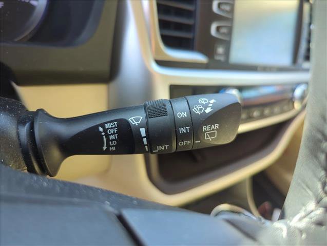 Certified 2019 Toyota Highlander Limited AWD/4WD image 16