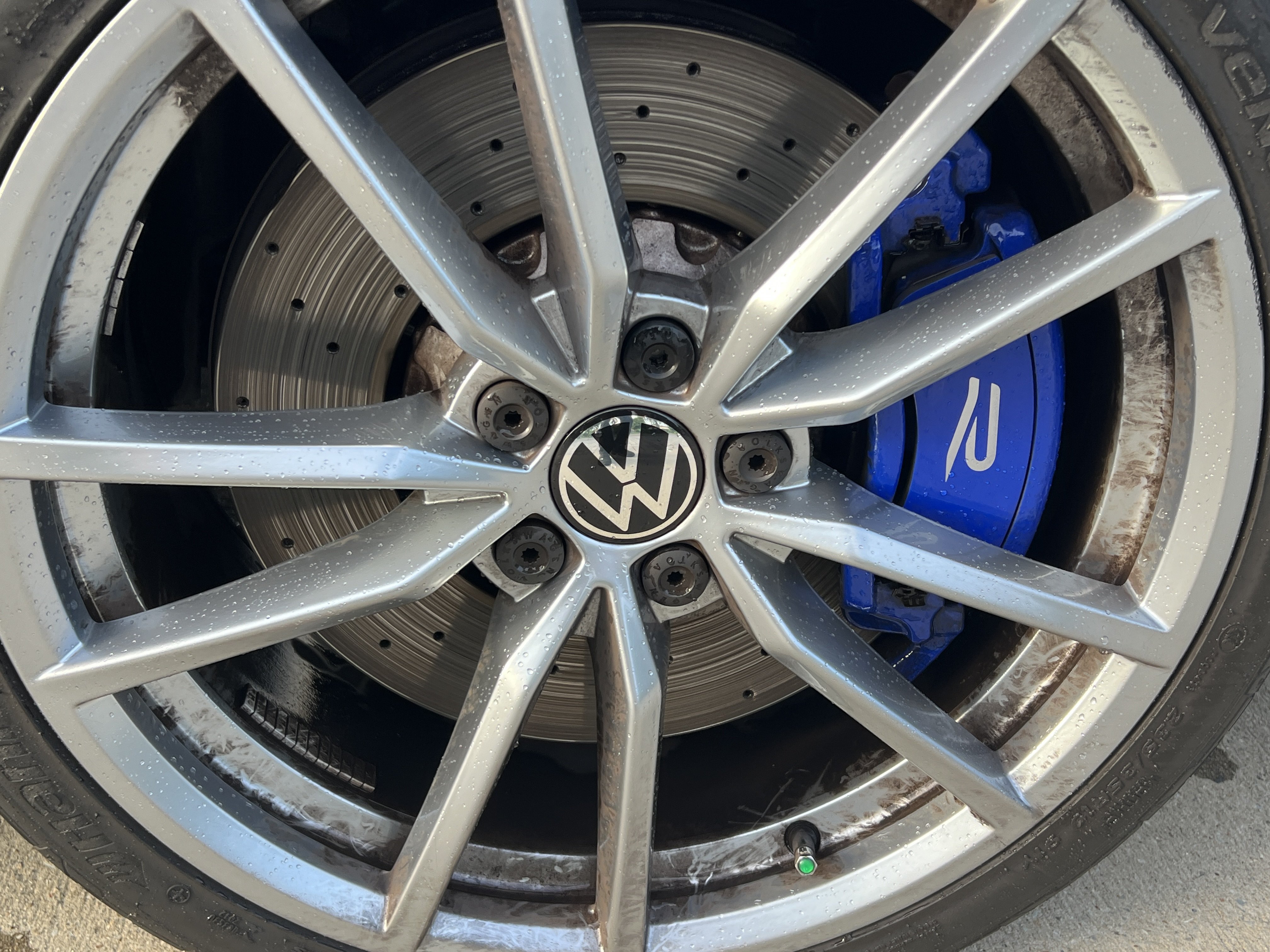 Used 2024 Volkswagen Golf R AWD/4WD image 12