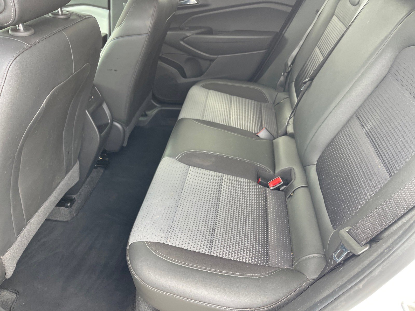 Used 2024 Chevrolet Trax LT w/ Sunroof Package image 11