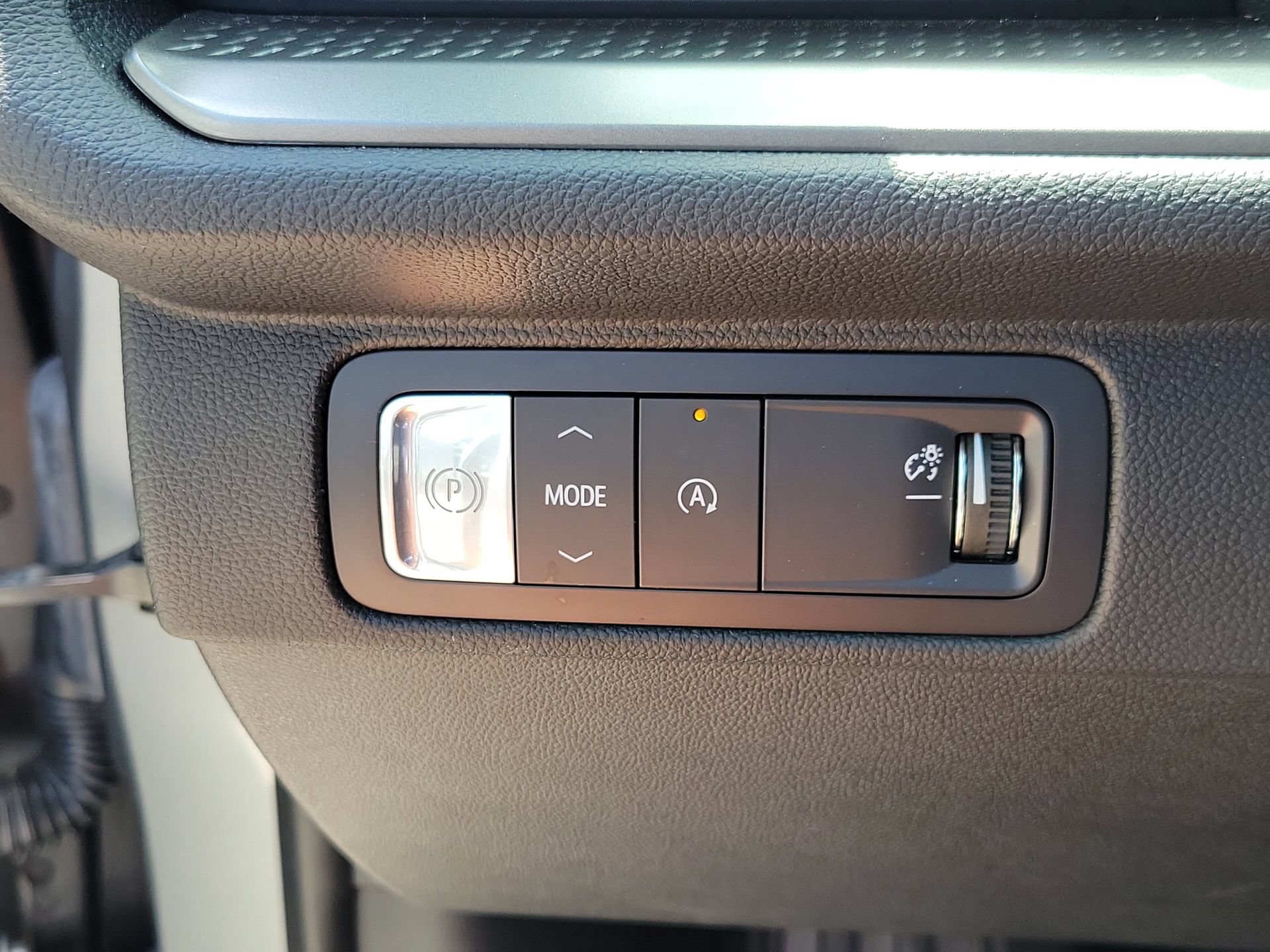 Used 2024 Chevrolet Traverse LS w/ Midnight/Sport Edition FWD image 32