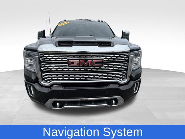 Certified 2021 GMC Sierra 2500 Denali w/ Denali Black Diamond Edition AWD/4WD image 2