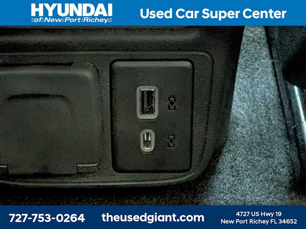 Used 2024 Buick Encore GX Avenir w/ Avenir Convenience Package AWD/4WD image 31
