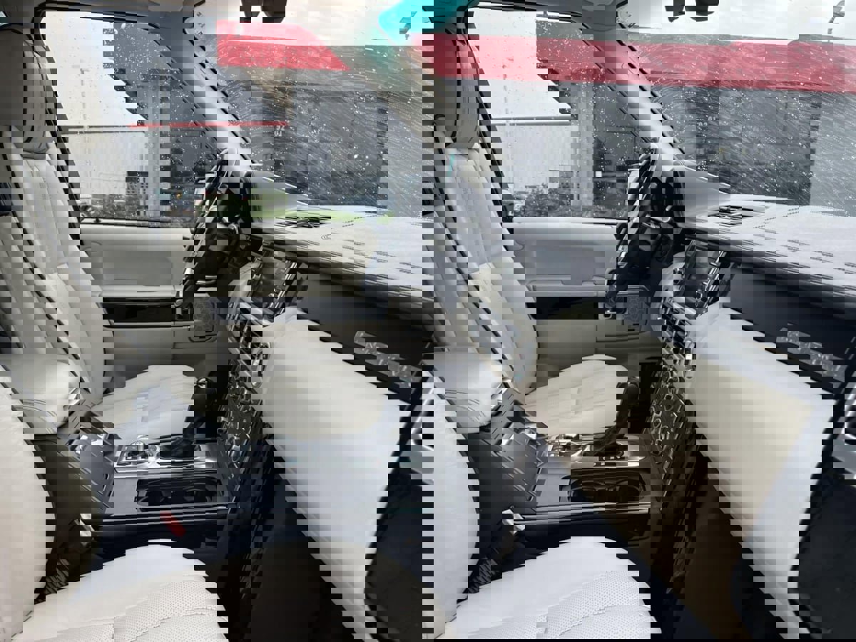 Used 2011 Land Rover Range Rover Supercharged AWD/4WD image 35