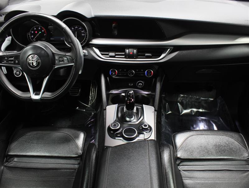 Used 2018 Alfa Romeo Stelvio Ti Sport AWD/4WD image 9