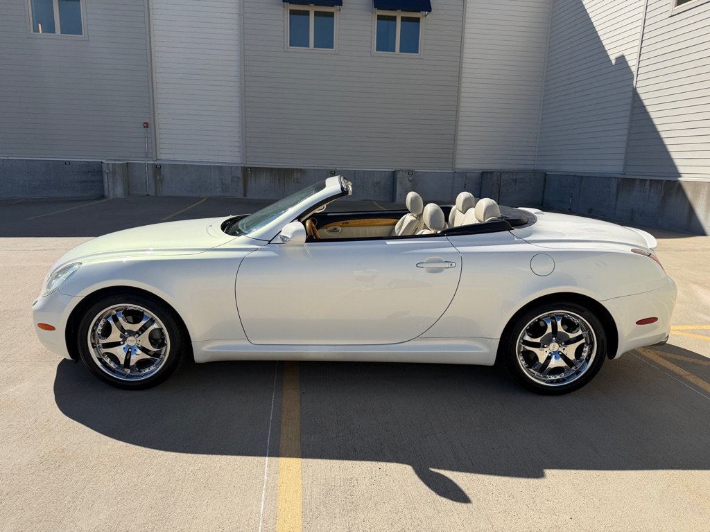Used 2004 Lexus SC 430 Convertible w/ Preferred Accessory Pkg RWD image 7