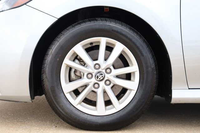 Used 2025 Toyota Camry LE image 8