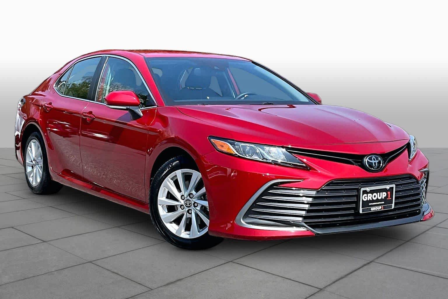 Used 2023 Toyota Camry LE w/ Convenience Package FWD image 3