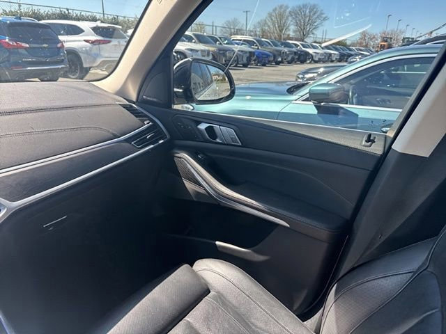Used 2020 BMW X7 xDrive40i w/ Executive Package image 22