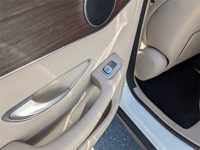 Used 2022 Mercedes-Benz GLC 300 4MATIC image 28