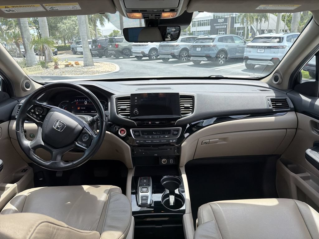 Certified 2019 Honda Pilot Touring image 10