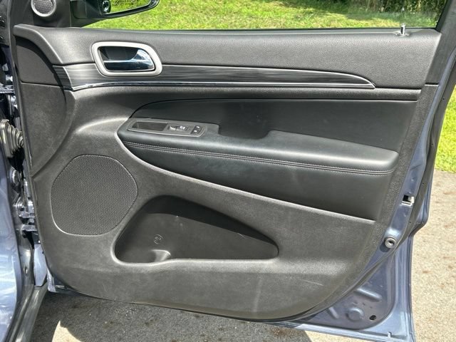 Used 2021 Jeep Grand Cherokee Limited AWD/4WD image 36