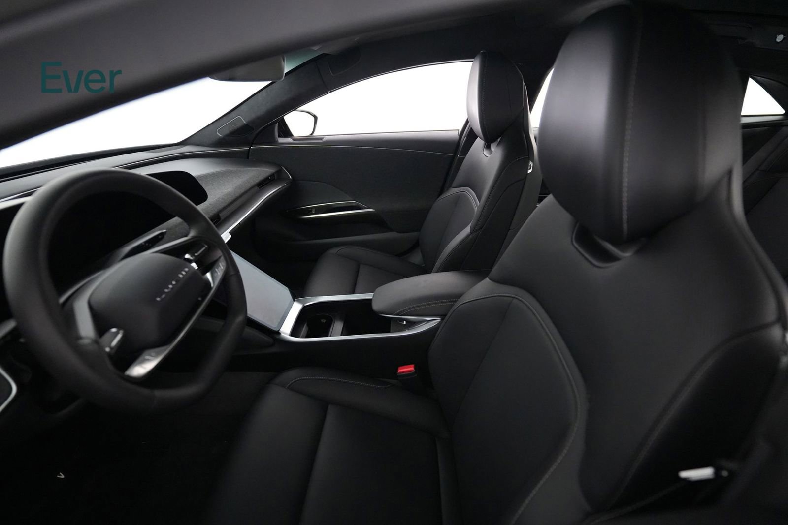 Used 2024 Lucid Air Touring image 4