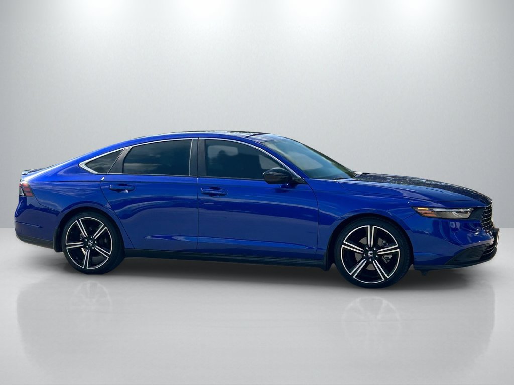 Used 2023 Honda Accord Sport image 4