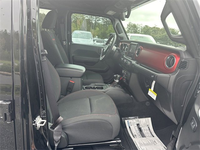 New 2023 Jeep Gladiator Rubicon w/ Cold Weather Group image 13