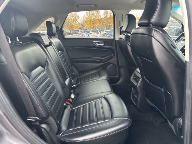 Used 2022 Ford Edge SEL image 11