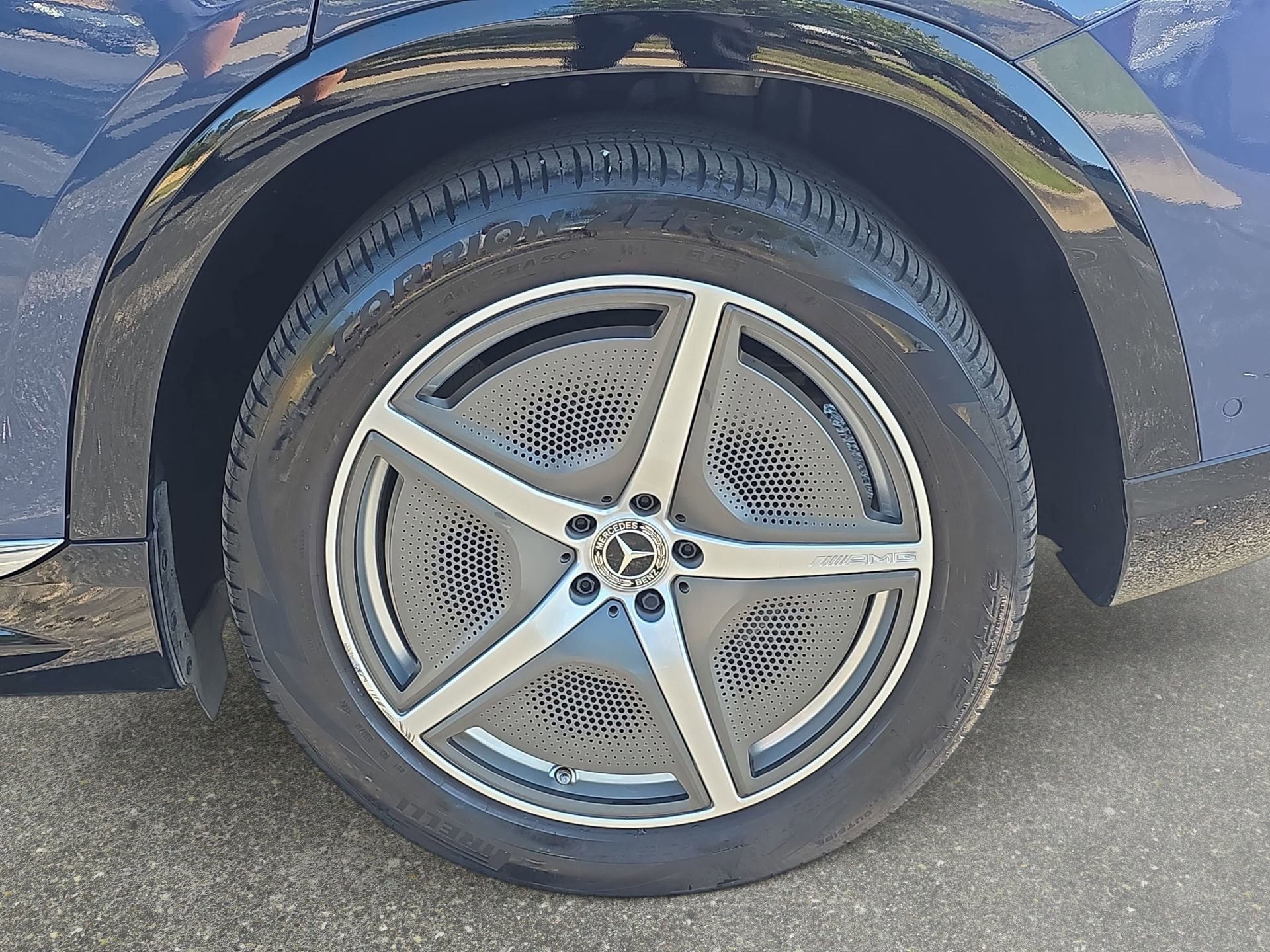 Certified 2023 Mercedes-Benz EQS 580 4MATIC SUV image 32