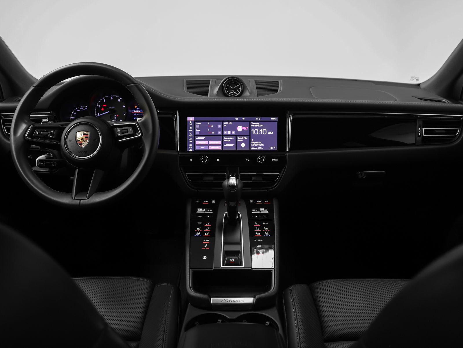 Certified 2025 Porsche Macan S image 32