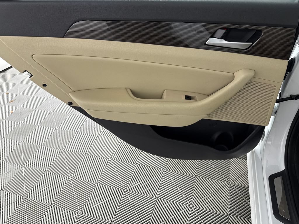 Used 2019 Hyundai Sonata Limited FWD image 12