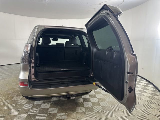 Used 2023 Lexus GX 460 Premium w/ Premium Package AWD/4WD image 9