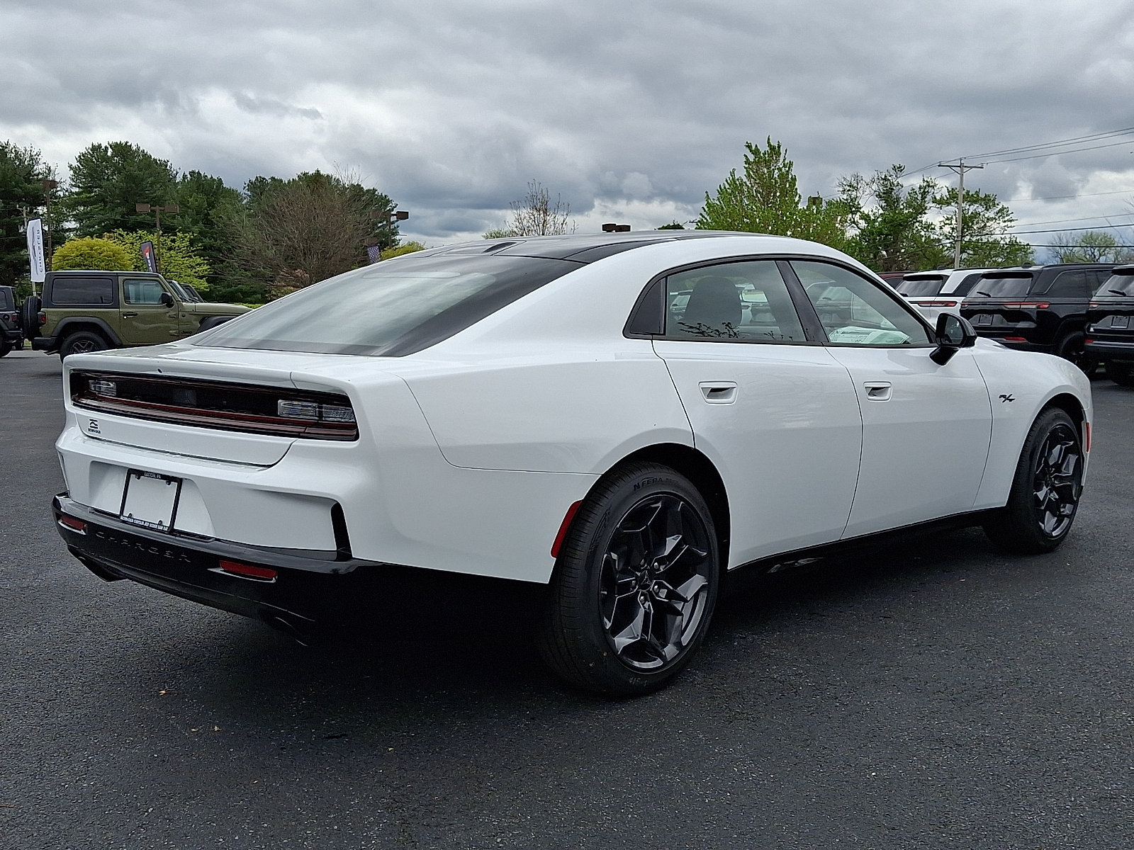 New 2026 Dodge Charger R/T w/ Blacktop Package AWD/4WD image 3