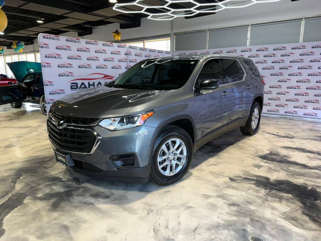 Used 2018 Chevrolet Traverse LS image 2