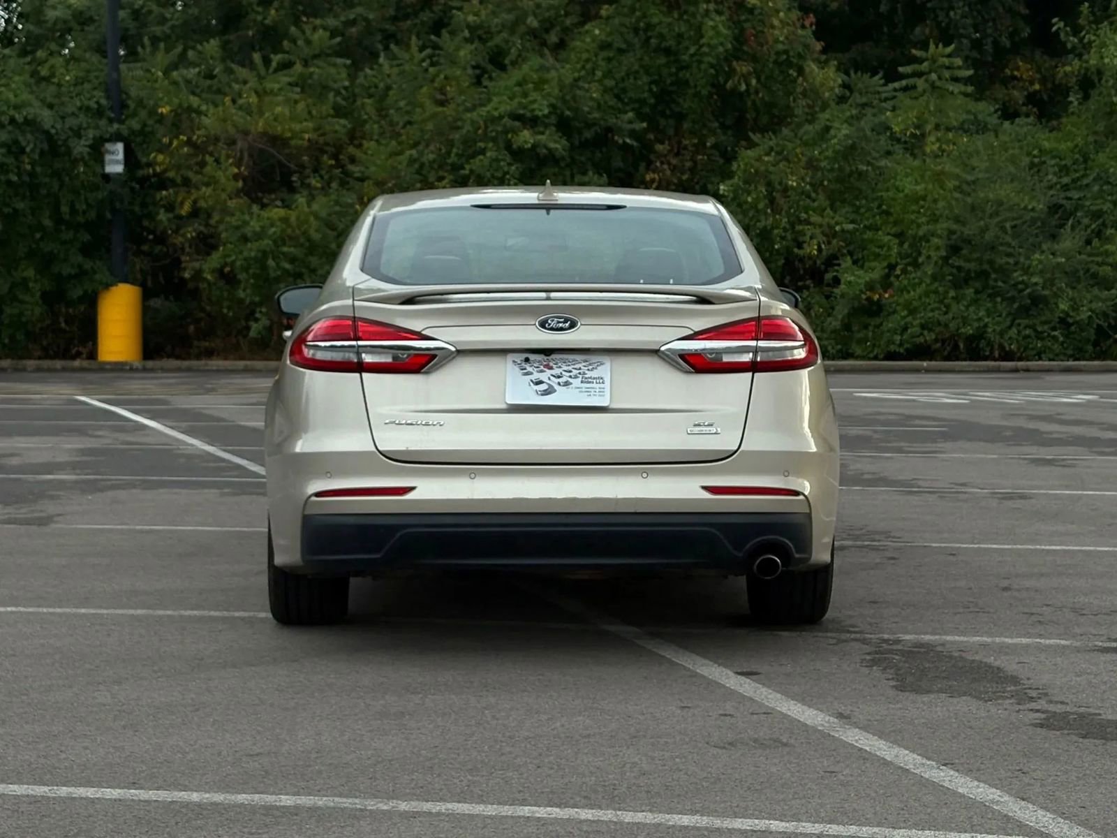 Used 2019 Ford Fusion SE w/ Equipment Group 151A image 4