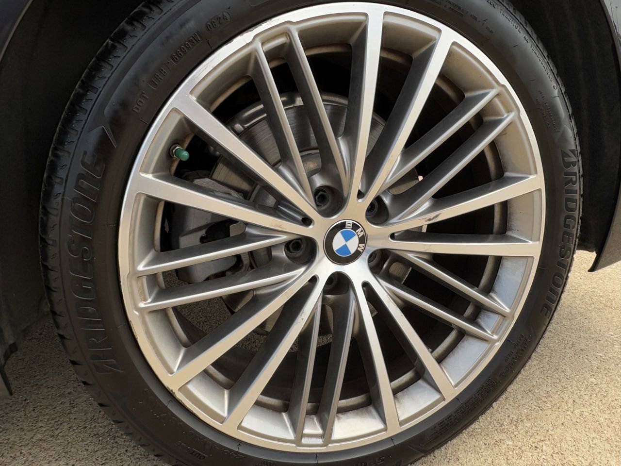 Used 2018 BMW 530i xDrive AWD/4WD image 11