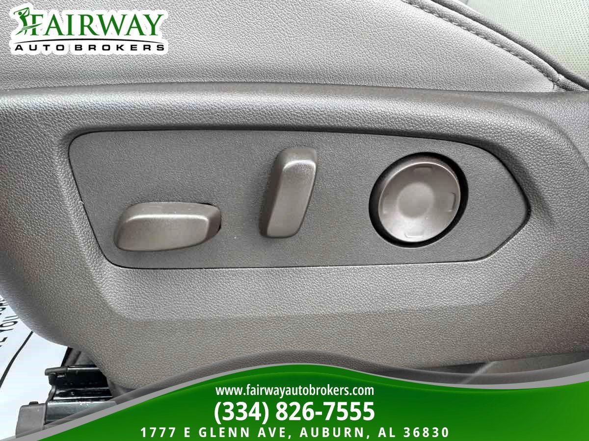 Used 2026 GMC Yukon Elevation w/ Elevation Premium Package AWD/4WD image 17