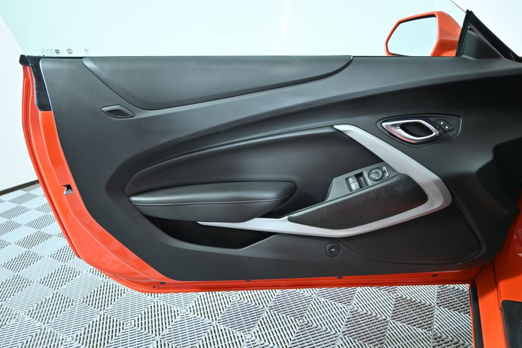 Used 2019 Chevrolet Camaro SS RWD image 18