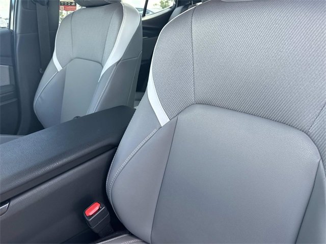 Used 2025 Toyota Camry SE image 18