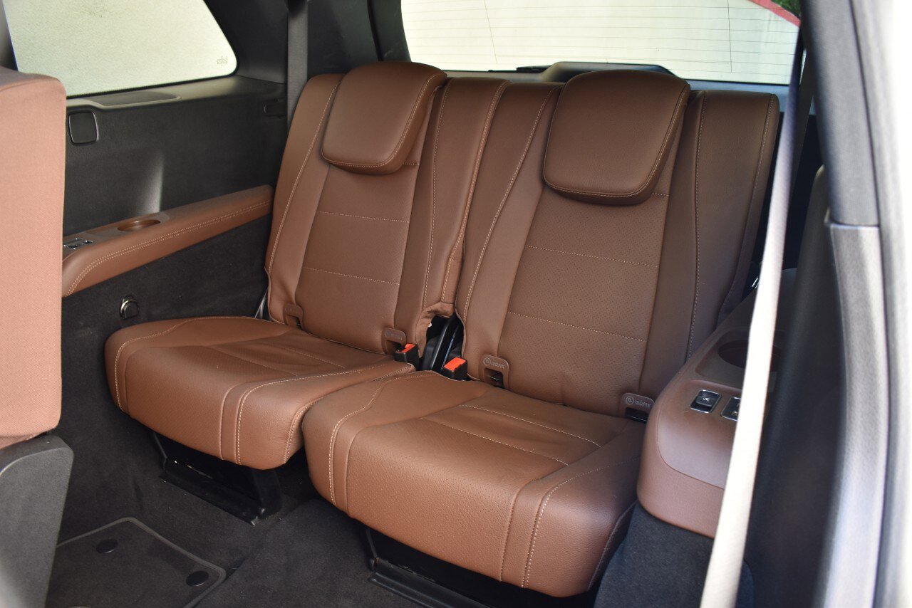 Used 2025 Mercedes-Benz GLS 450 4MATIC w/ AMG Line Exterior image 20